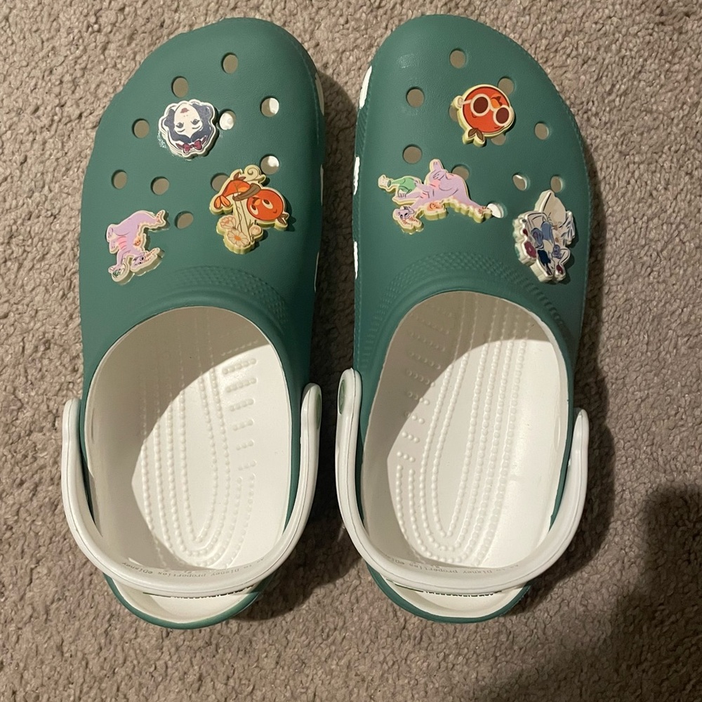 CROCS Disney Epcot Limited Edition w/original accents